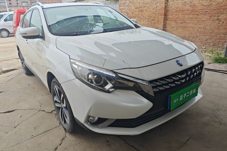Used Venucia T90 2017 2.0L Manual ZhiShang Edition Front Right 45 Deg