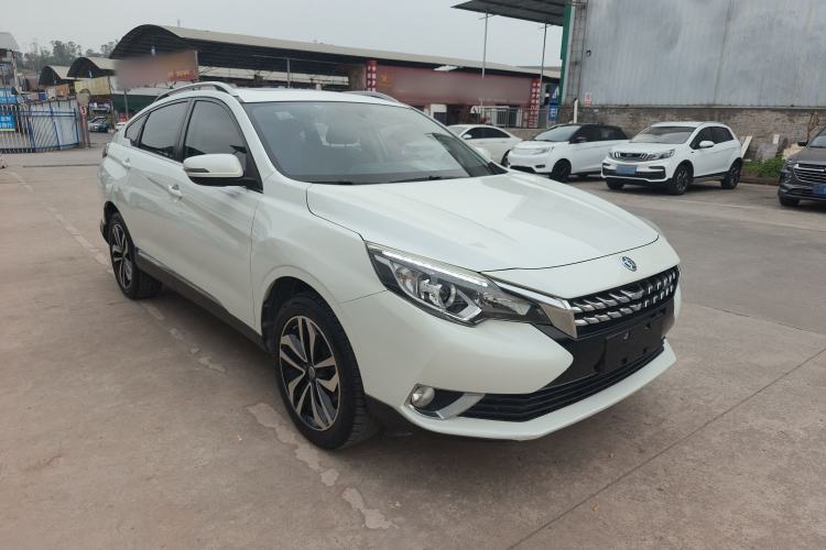 Used Venucia T90 2017 2.0L CVT Smart Edition Front Right 45 Deg