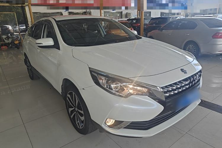 Used Venucia T90 2017 2.0L Manual ChenShang Edition Front Right 45 Deg