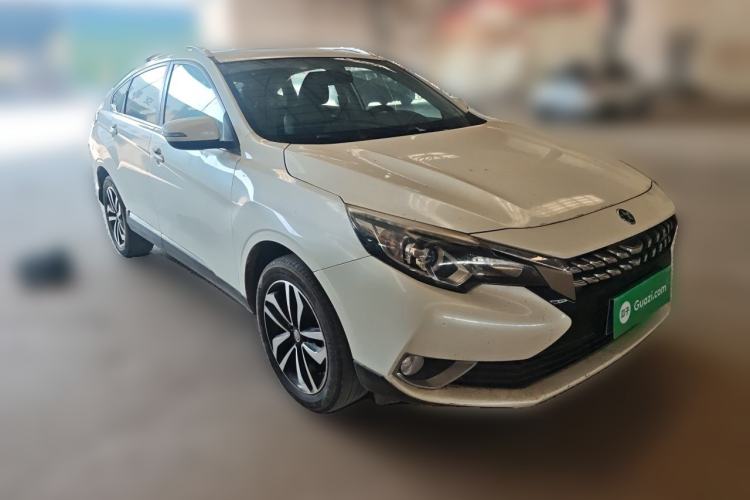 Used Venucia T90 2017 2.0L CVT Smart Edition Front Right 45 Deg