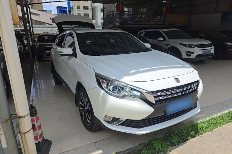 Used Venucia T90 2017 2.0L CVT Smart Edition Front Right 45 Deg