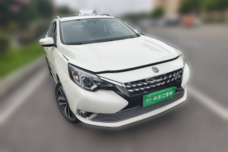 Used Venucia T90 2017 2.0L CVT Smart Edition Front Right 45 Deg