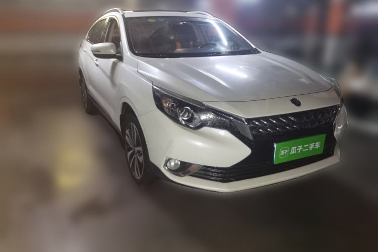 Used Venucia T90 2017 2.0L Manual ZhiShang Edition Front Right 45 Deg