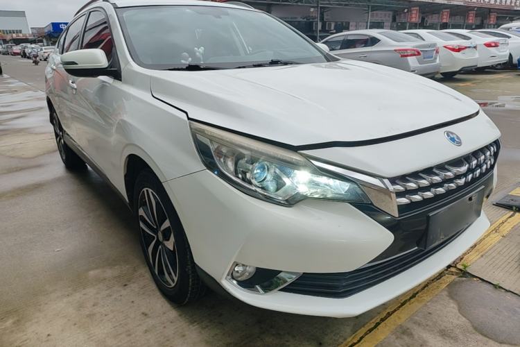 Used Venucia T90 2017 2.0L CVT Smart Edition Front Right 45 Deg
