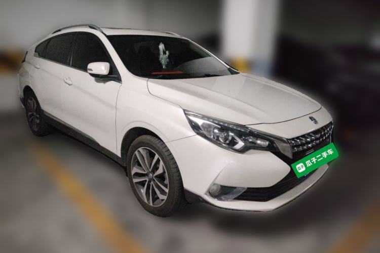Used Venucia T90 2017 2.0L CVT Smart Edition Front Right 45 Deg