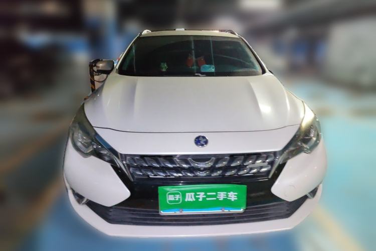Used Venucia T90 2017 2.0L CVT Leading Edition Front