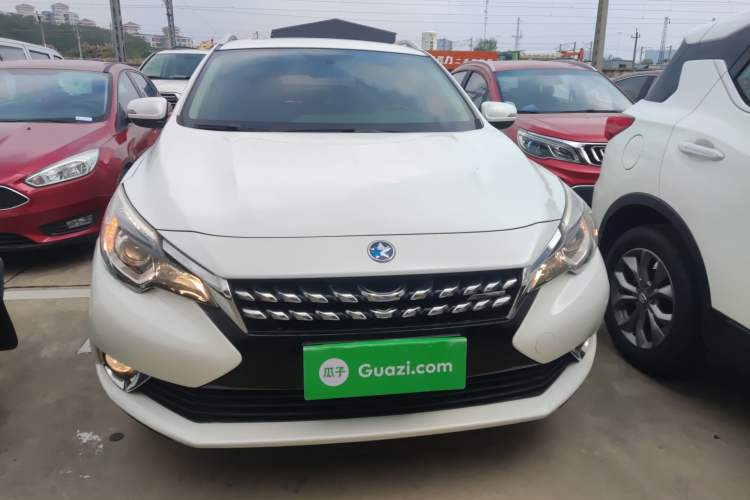 Used Venucia T90 2017 2.0L CVT Smart Edition Front