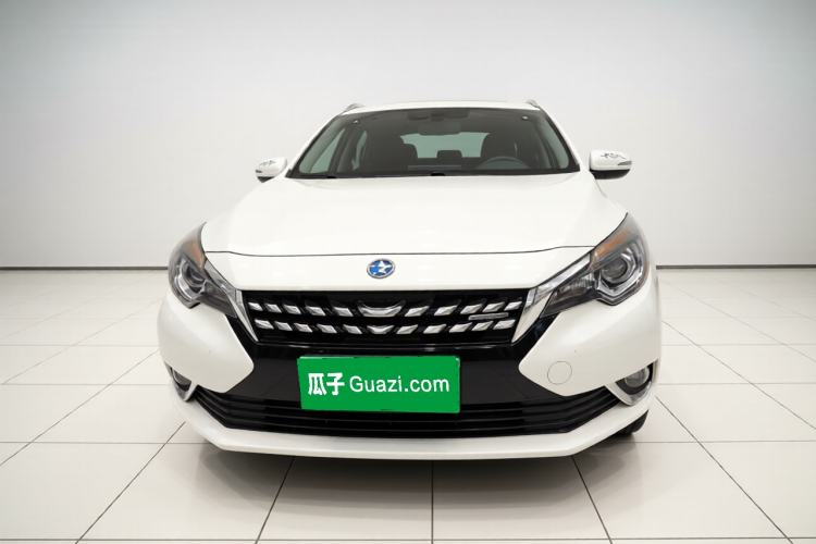 Used Venucia T90 2017 2.0L CVT Smart Edition Front