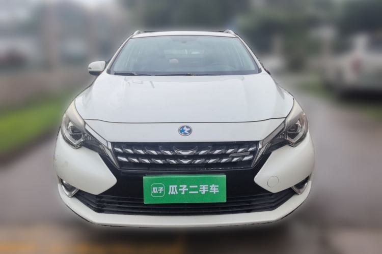 Used Venucia T90 2017 2.0L CVT Leading Edition Front