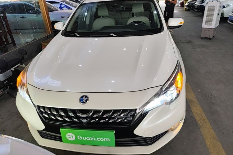 Used Venucia T90 2017 2.0L CVT Smart Edition Front