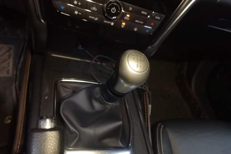Used Venucia T90 2017 2.0L Manual ZhiShang Edition Gear Lever