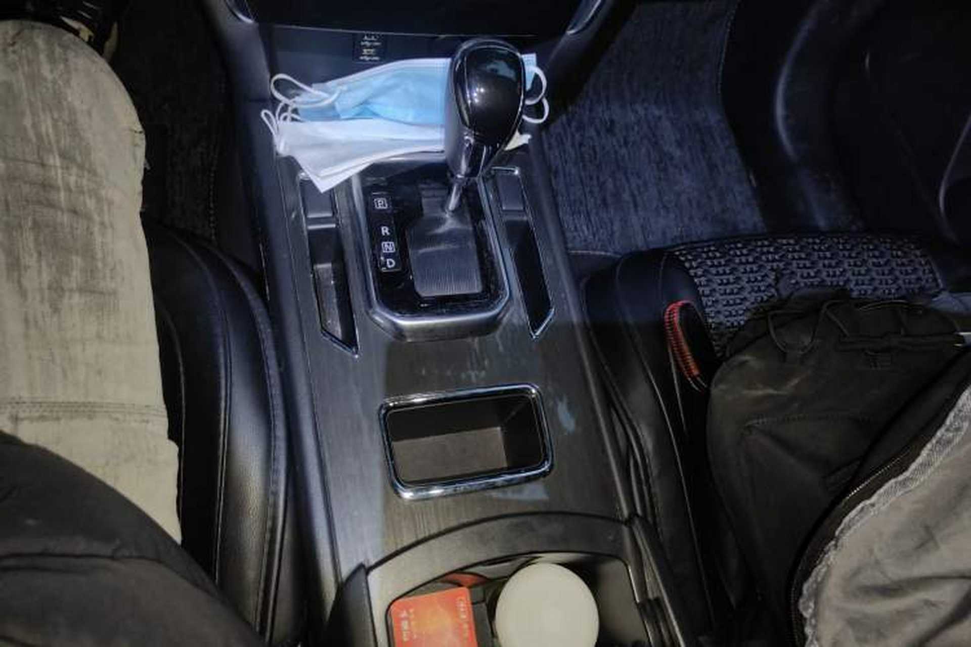 Used Venucia T90 2017 2.0L CVT Smart Edition Gear Lever