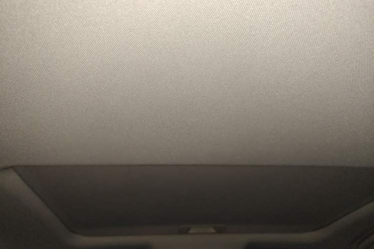 Used Venucia T90 2017 2.0L CVT Smart Edition Headliner