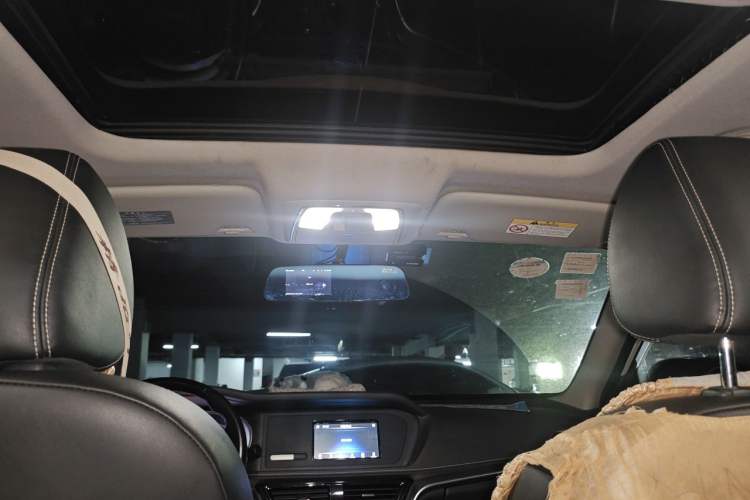 Used Venucia T90 2017 2.0L CVT Smart Edition Headliner