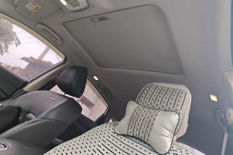 Used Venucia T90 2017 2.0L CVT Smart Edition Headliner
