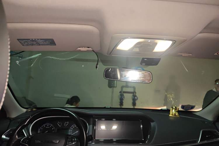 Used Venucia T90 2017 2.0L CVT Smart Edition Headliner