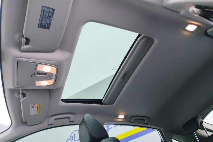 Used Venucia T90 2017 2.0L CVT Smart Edition Headliner