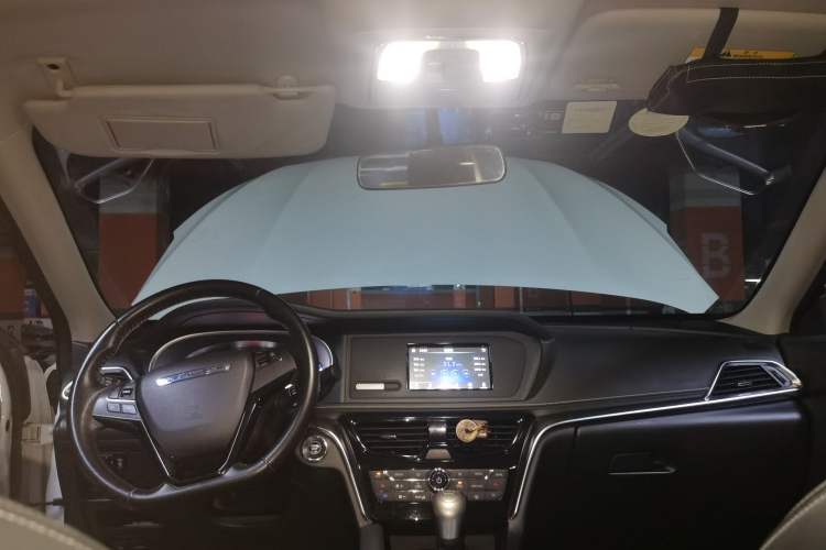 Used Venucia T90 2017 2.0L Manual ZhiShang Edition Headliner