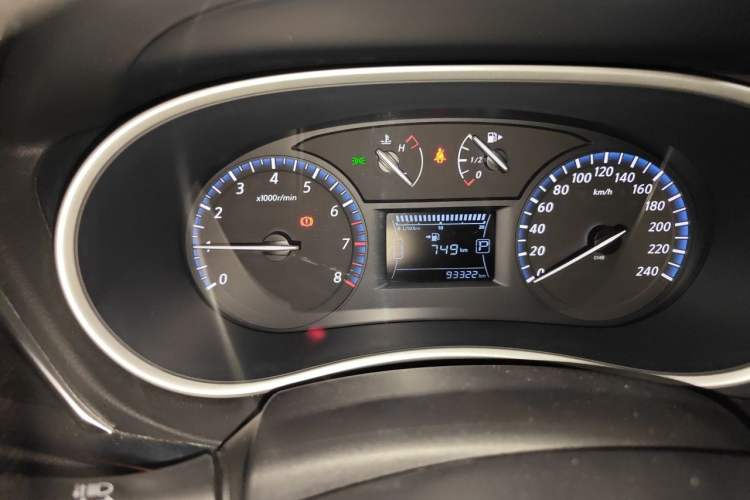 Used Venucia T90 2017 2.0L CVT Smart Edition Instrument Cluster