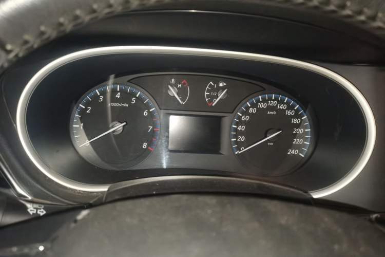 Used Venucia T90 2017 2.0L CVT Smart Edition Instrument Cluster