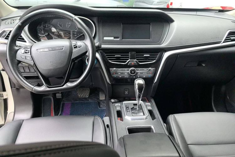 Used Venucia T90 2017 2.0L CVT Smart Edition Interior 3