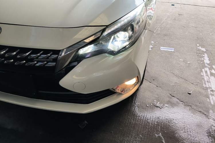 Used Venucia T90 2017 2.0L CVT Leading Edition Left Front Headlight