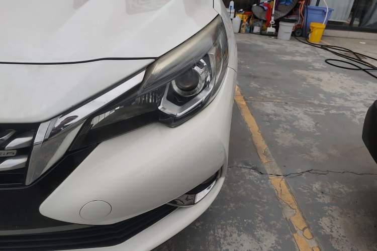 Used Venucia T90 2017 2.0L CVT Smart Edition Left Front Headlight