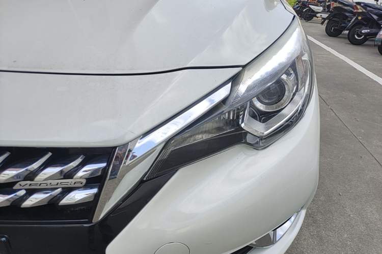 Used Venucia T90 2017 2.0L CVT Smart Edition Left Front Headlight