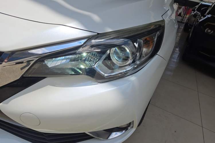 Used Venucia T90 2017 2.0L CVT Smart Edition Left Front Headlight