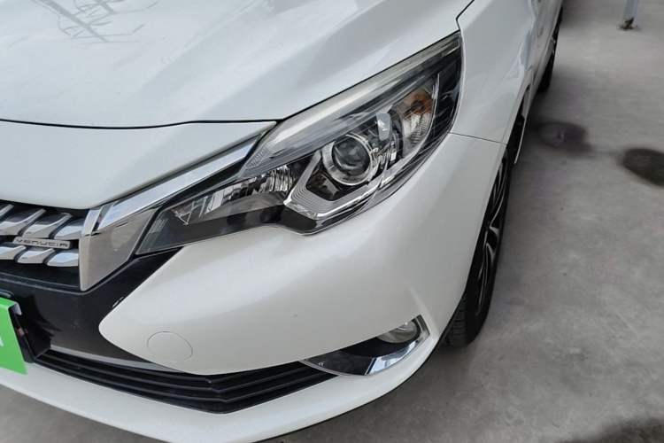 Used Venucia T90 2017 2.0L Manual Fashion Edition Left Front Headlight