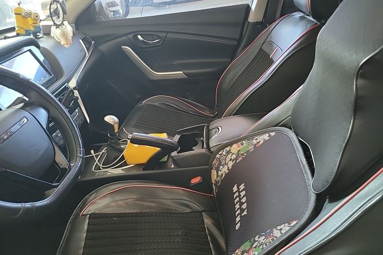 Used Venucia T90 2017 2.0L Manual Fashion Edition Left Front Seat