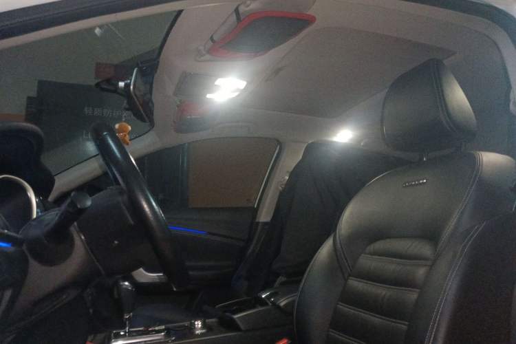 Used Venucia T90 2017 2.0L CVT Leading Edition Left Front Seat