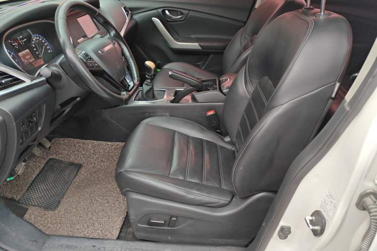 Used Venucia T90 2017 2.0L Manual ZhiShang Edition Left Front Seat