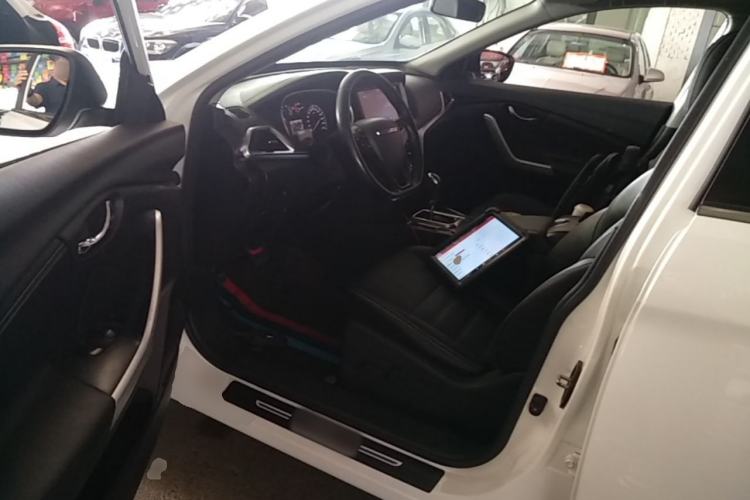 Used Venucia T90 2017 2.0L CVT Smart Edition Left Front Seat