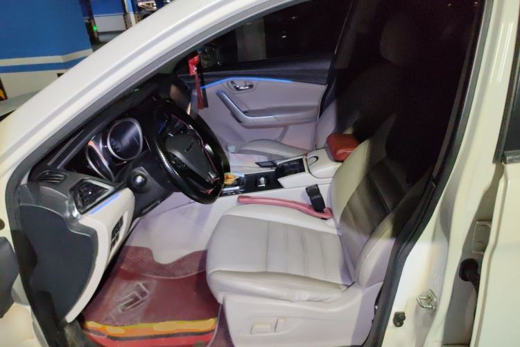Used Venucia T90 2017 2.0L CVT Leading Edition Left Front Seat