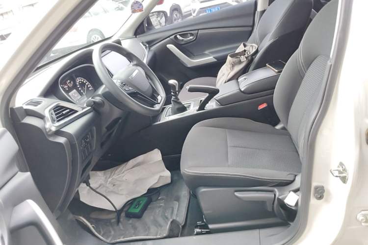 Used Venucia T90 2017 2.0L Manual Fashion Edition Left Front Seat