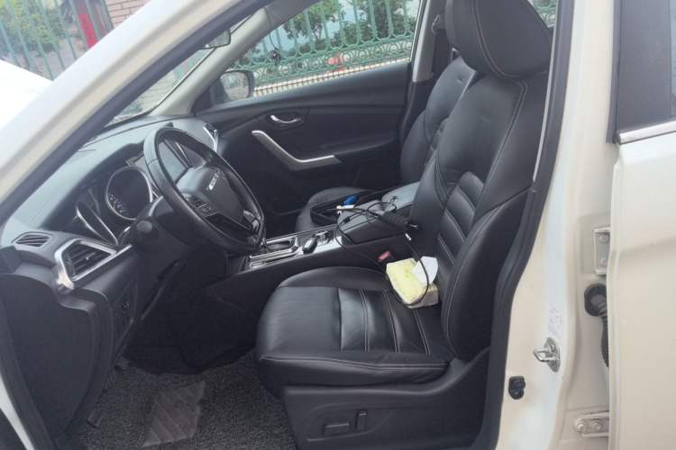 Used Venucia T90 2017 2.0L CVT Leading Edition Left Front Seat