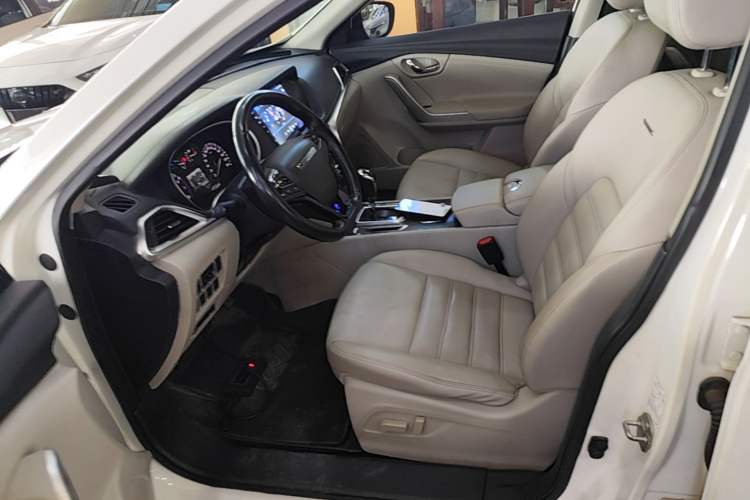 Used Venucia T90 2017 2.0L CVT Smart Edition Left Front Seat