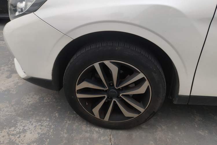 Used Venucia T90 2017 2.0L CVT Smart Edition Left Front Wheel Hub