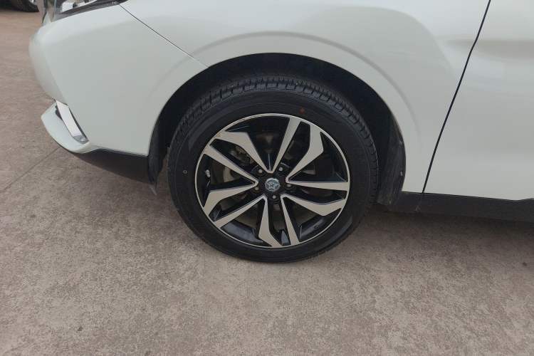 Used Venucia T90 2017 2.0L CVT Smart Edition Left Front Wheel Hub