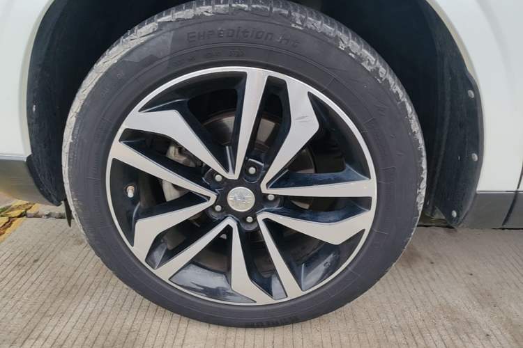 Used Venucia T90 2017 2.0L CVT Smart Edition Left Front Wheel Hub