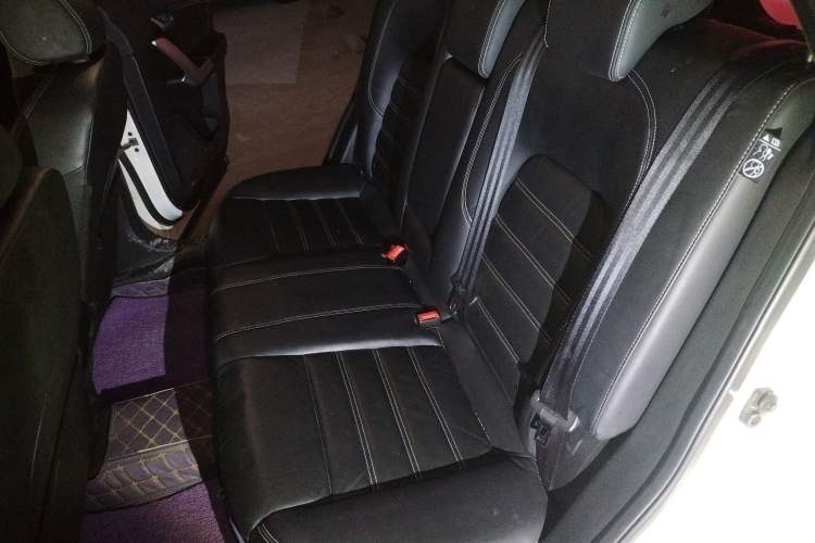 Used Venucia T90 2017 2.0L CVT Leading Edition Left Rear Seat