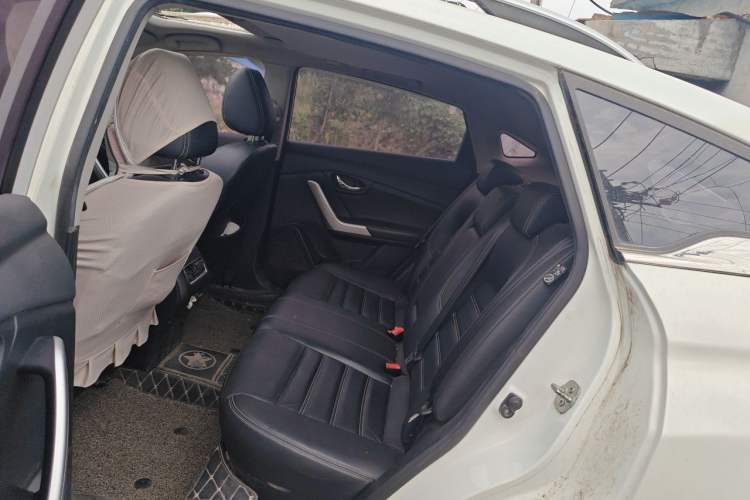 Used Venucia T90 2017 2.0L CVT Smart Edition Left Rear Seat