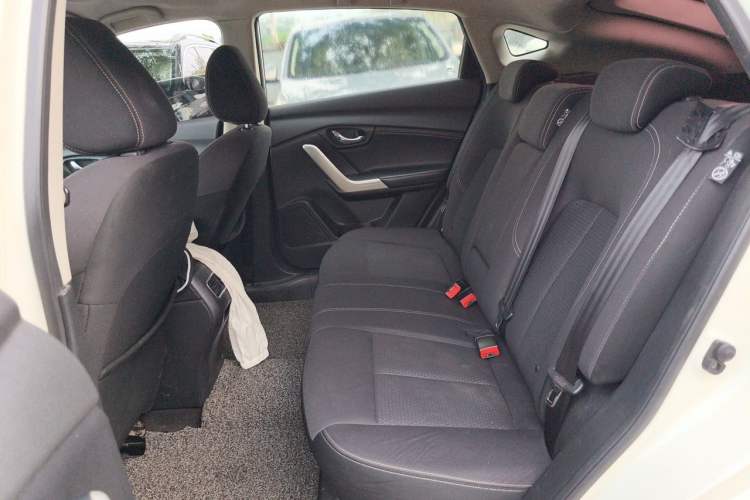 Used Venucia T90 2017 2.0L CVT Fashion Edition Left Rear Seat