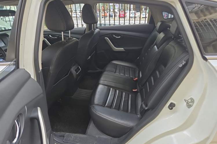 Used Venucia T90 2017 2.0L CVT Smart Edition Left Rear Seat