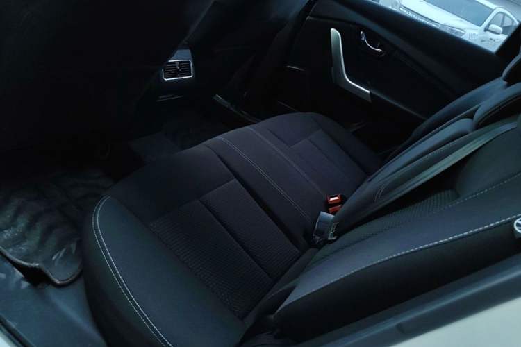 Used Venucia T90 2017 2.0L Manual Fashion Edition Left Rear Seat