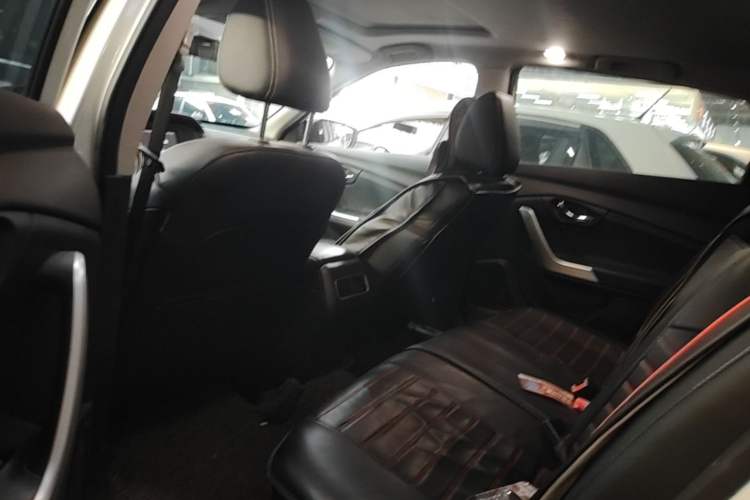 Used Venucia T90 2017 2.0L Manual ZhiShang Edition Left Rear Seat