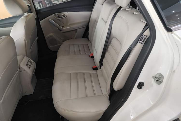 Used Venucia T90 2017 2.0L CVT Smart Edition Left Rear Seat