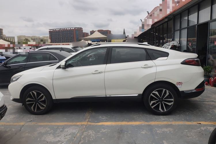 Used Venucia T90 2017 2.0L CVT Smart Edition Left Side