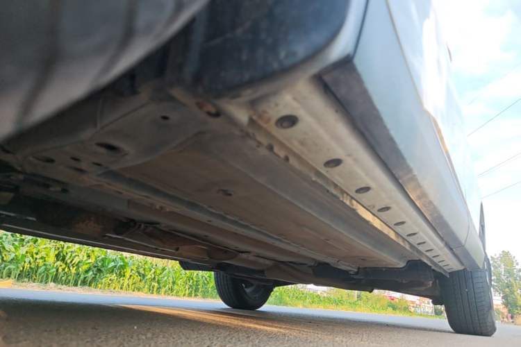 Used Venucia T90 2017 2.0L CVT Smart Edition Left Side Sill
